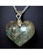 Pendentif Labradorite cœur avec chaîne