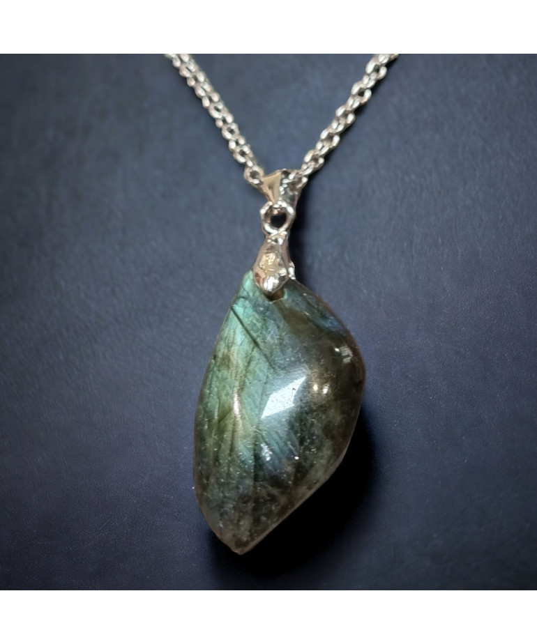 Pendentif Labradorite avec chaîne