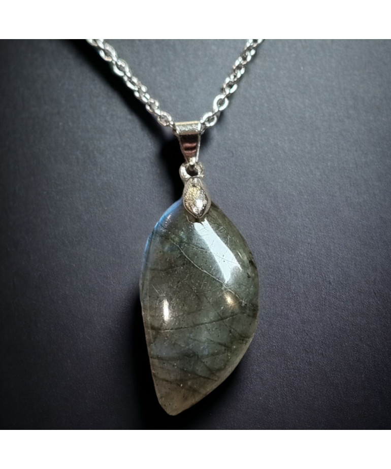 Pendentif Labradorite avec chaîne