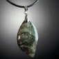 Pendentif Labradorite sur cordon