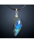 Pendentif Labradorite sur cordon
