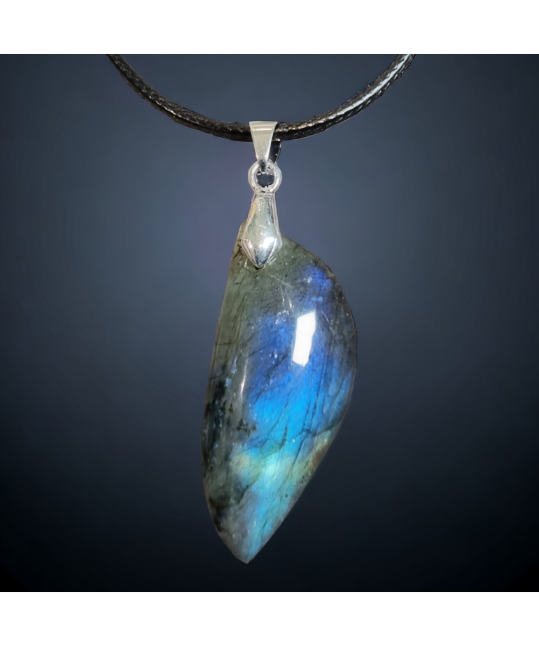 Pendentif Labradorite sur cordon