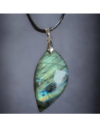 Pendentif Labradorite sur cordon