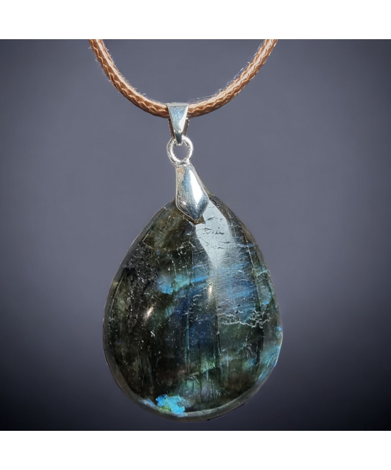 Pendentif Labradorite sur cordon