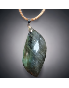 Pendentif Labradorite sur cordon
