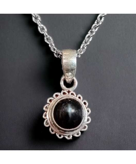 Pendentif Black star Argent 925 sur chaîne