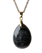 Pendentif Labradorite ovale avec chaîne dorée