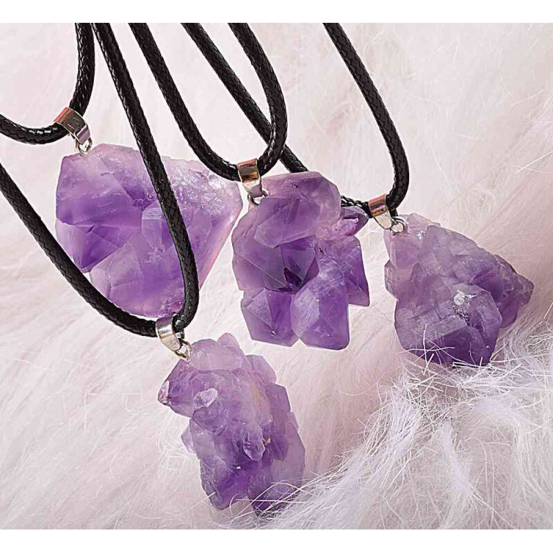 Meilleure collection de pendentifs en pierre pour vos besoins en bijoux